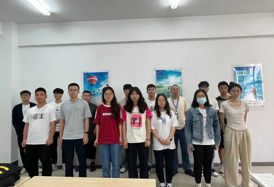 班级留影 | 记录yp森林舞会官网-追求健康,你我一起成长为共同目标而努力的